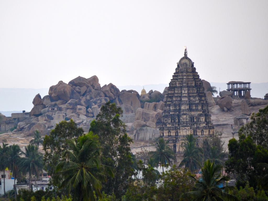 Uma Shankar Hampi Extérieur photo