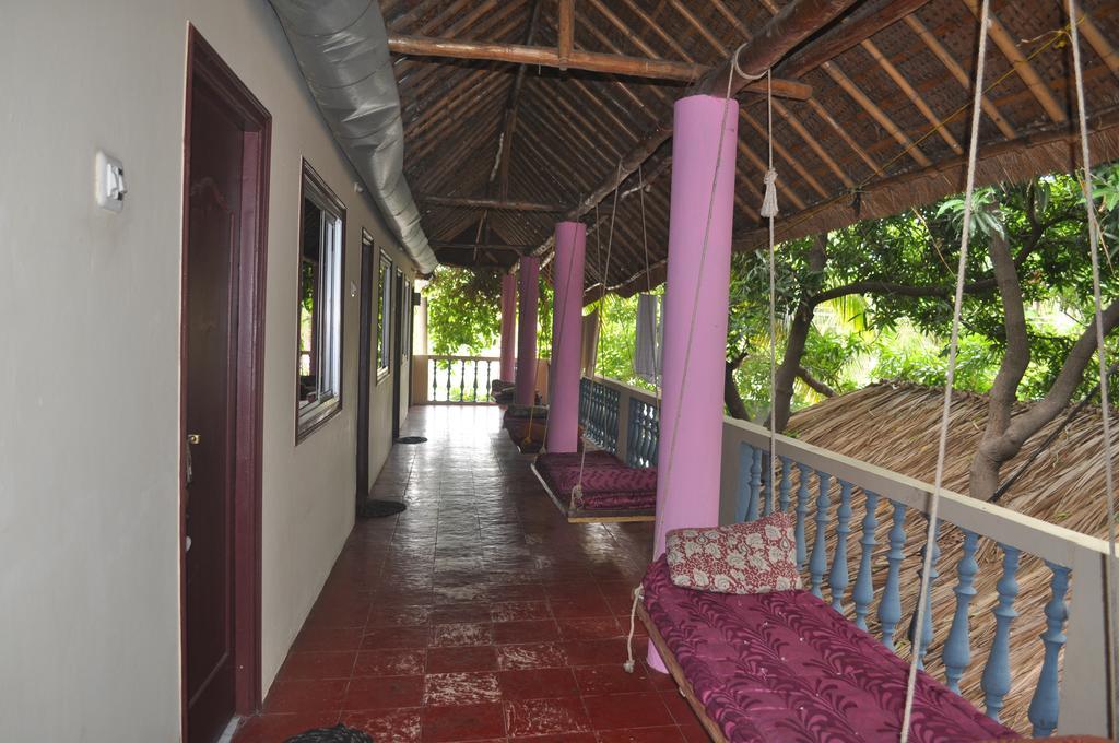 Uma Shankar Hampi Extérieur photo