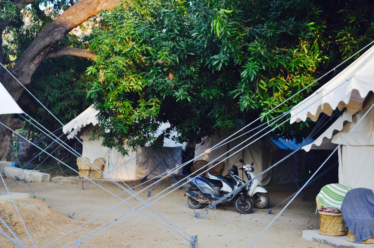 Uma Shankar Hampi Extérieur photo